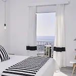 High Mill By Mr And Mrs White (adults Only) パロス島